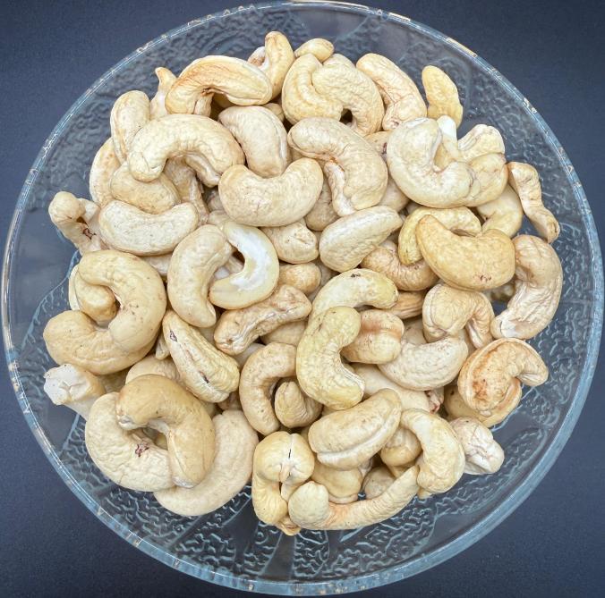 CASHEWS RAW (کاجو)